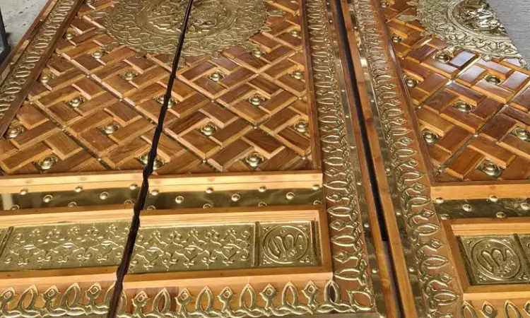 Material tembaga utnuk pintu, Sumber: produkkuningan.com