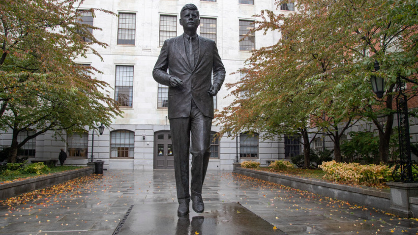 Patung Tembaga John F Kennedy, sumber NBC