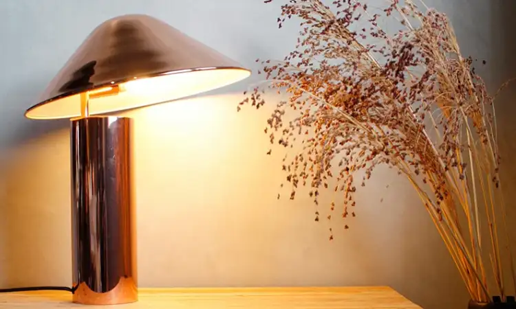Lampu meja minimalis modern, Sumber: incasadecor.com