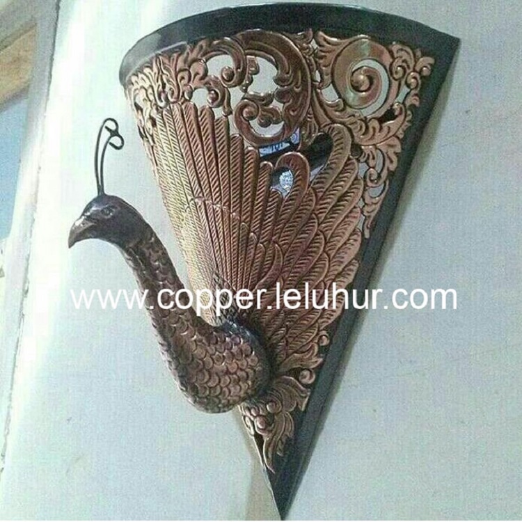 Lampu dinding, Sumber : Copper Leluhur
