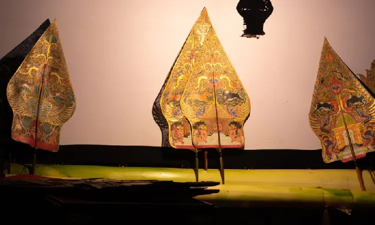 Filosofi Wayang Gunungan, Sumber: kompas.com