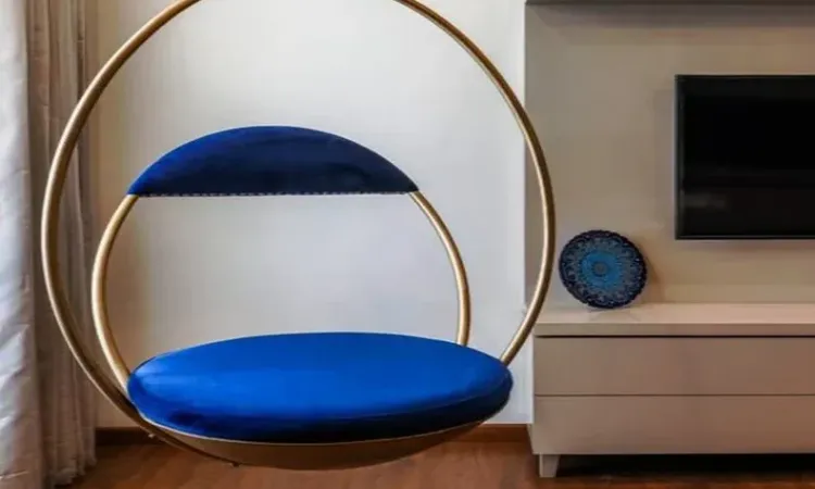 Kursi ayun kuningan, Sumber: myhomestore.pk