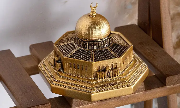Miniatur bangunan masjid, Sumber: amazon.com