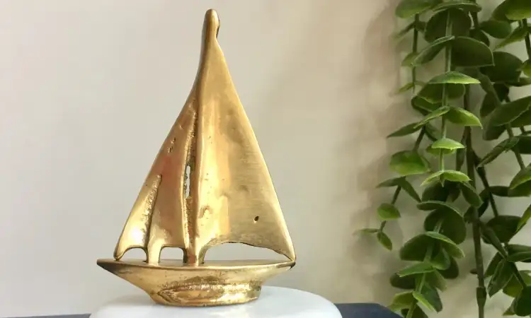 Miniatur perahu kuningan, Sumber: etsy.com