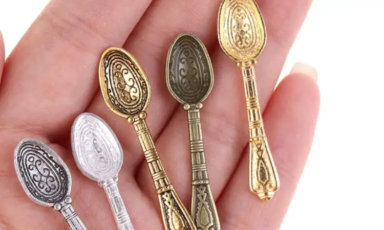 Miniatur sendok makan, Sumber: alicdn.com