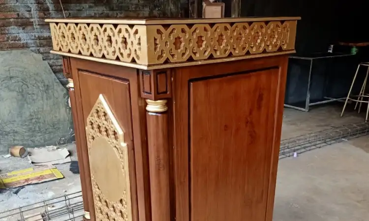 Model mimbar persegi panjang, Sumber: vianjati.com