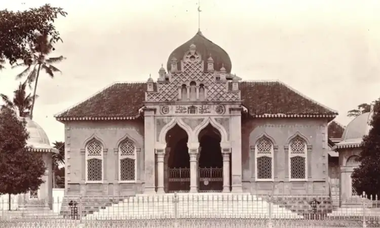 Sejarah kubah masjid Indonesia, Sumber: qoobah.co.id